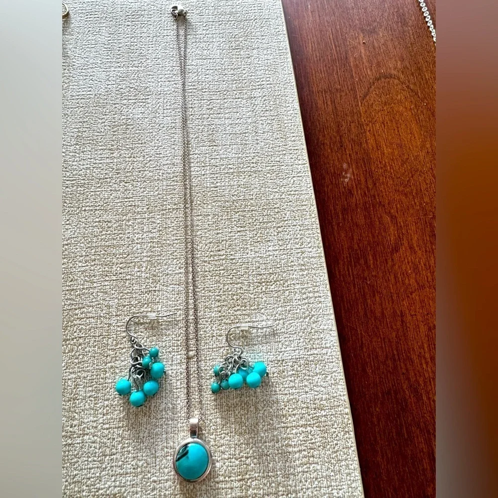 Teal and silver earring and necklace set